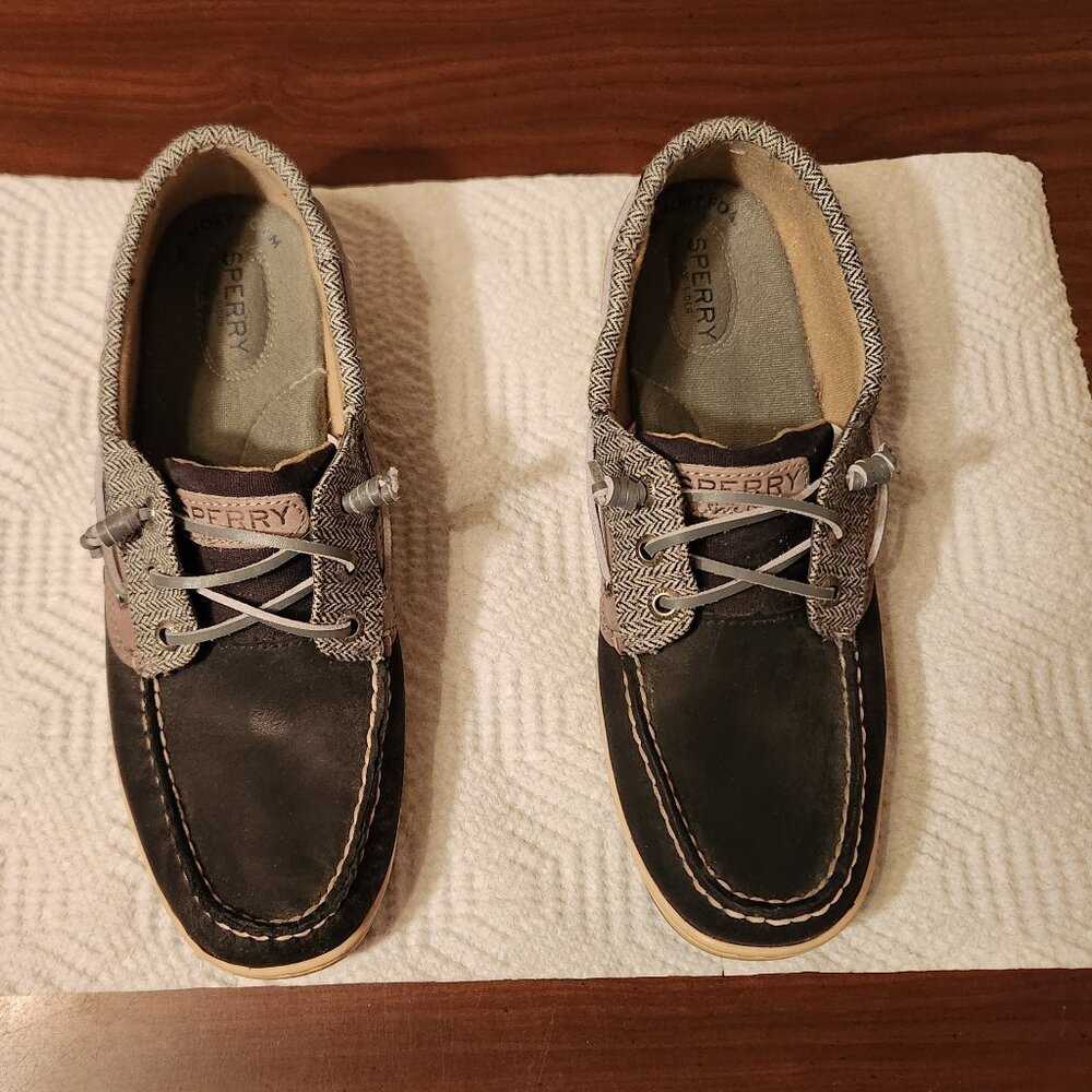 Sperry slip on shoes